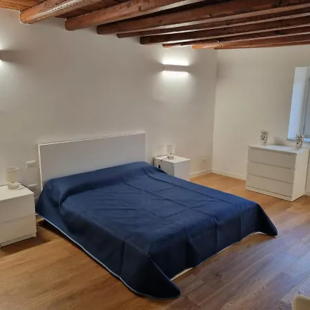 Palazzo Del Buonpastore By Casa Azzurra Apartments-2